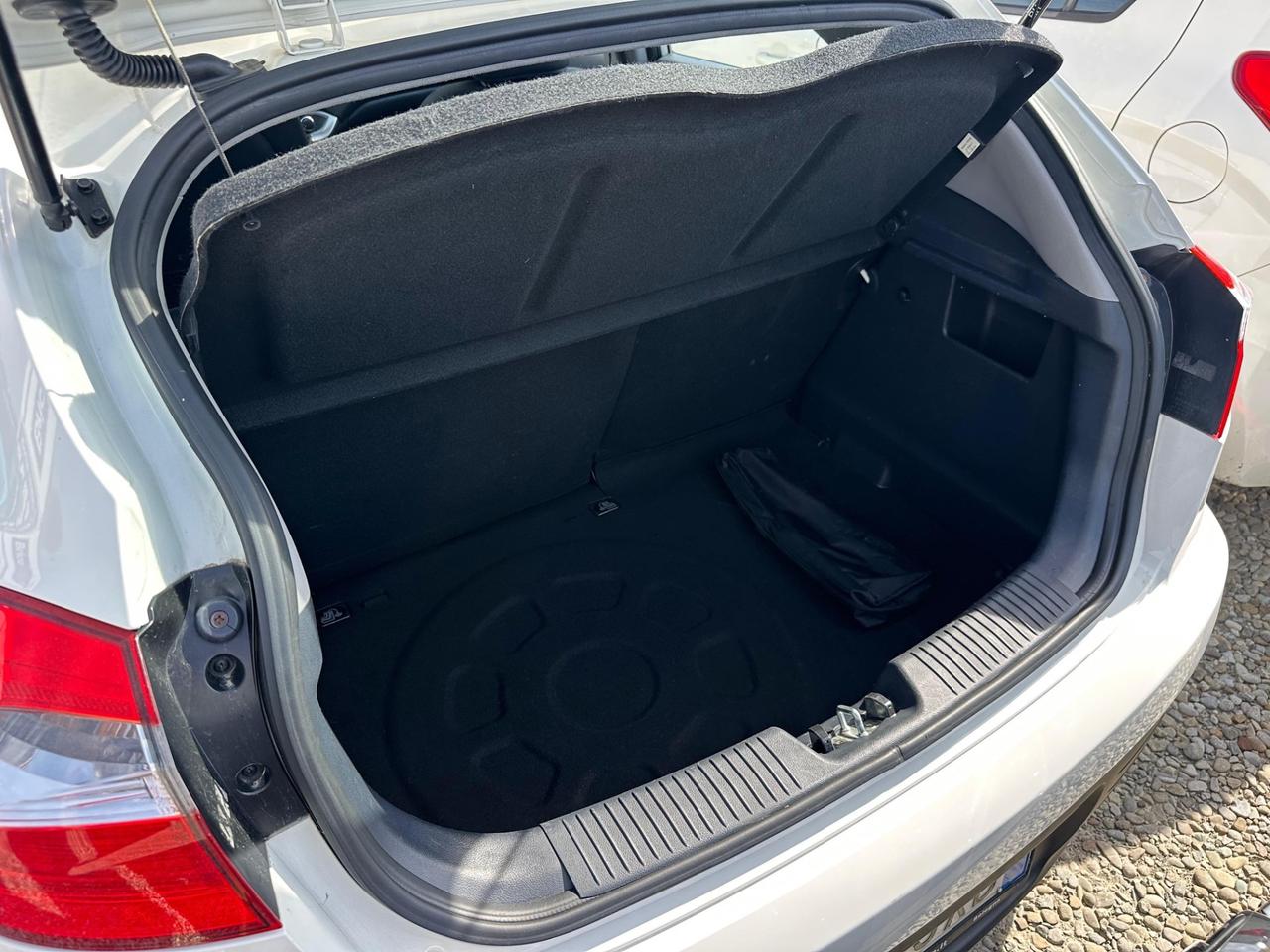 Kia Rio IRio 1.1 CRDi 5p. Cool NEOPATENTATI