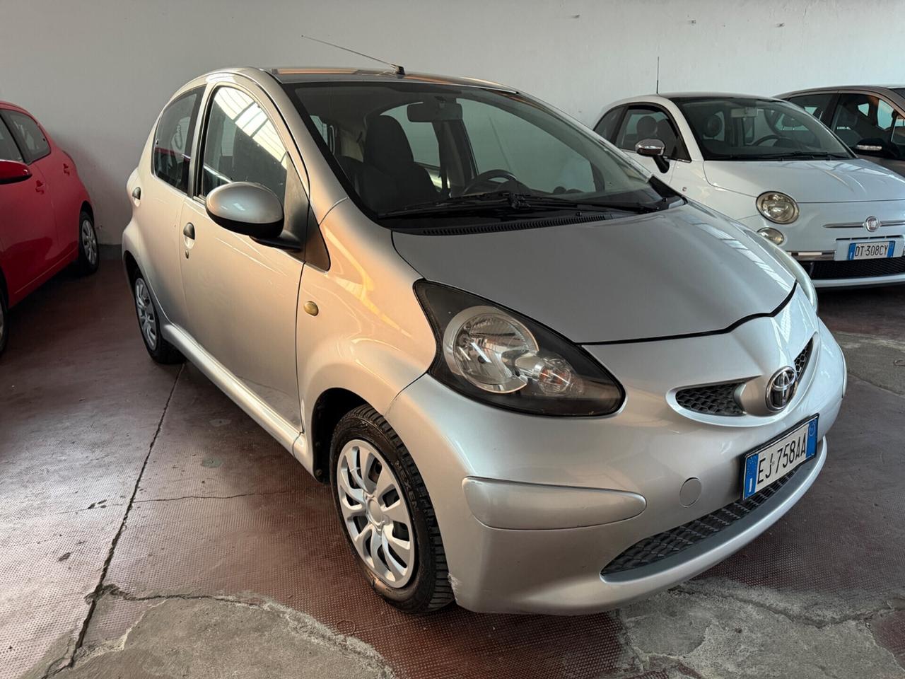 Toyota Aygo 1.0 12V VVT-i 5 porte Deep