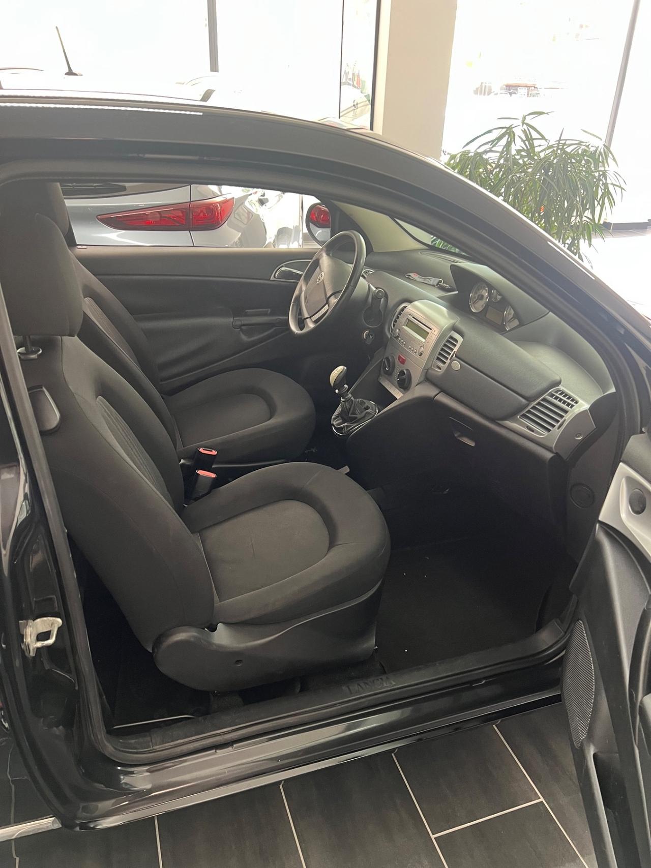 Lancia Ypsilon 1.2 69 CV Platinum