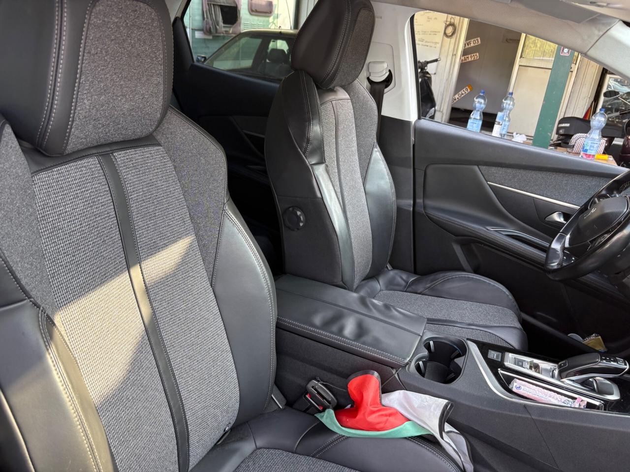 Peugeot 3008 BlueHDi 120 S&S Business