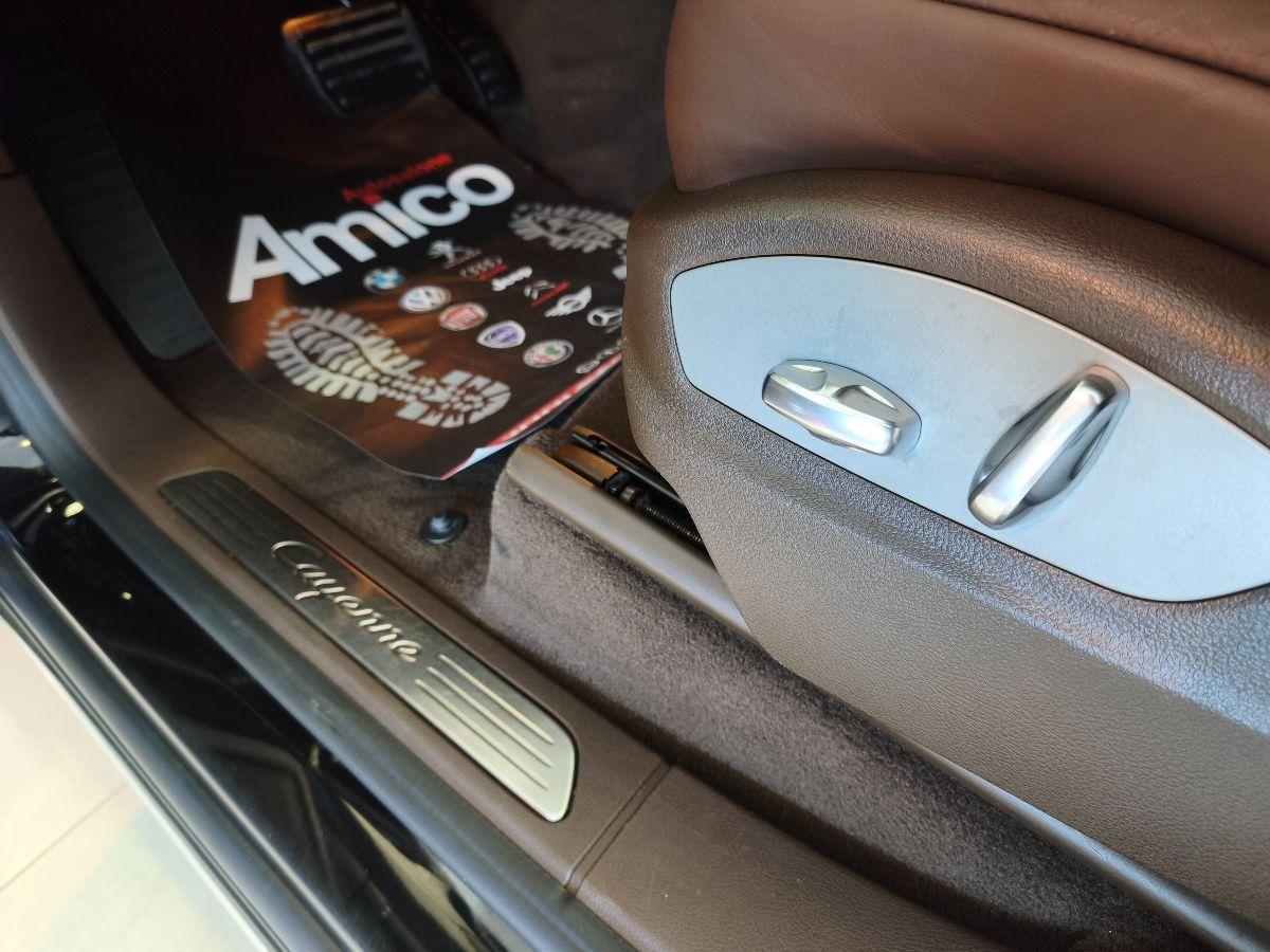 PORSCHE Cayenne 3.0 Diesel Platinum Edition Cerchi 21