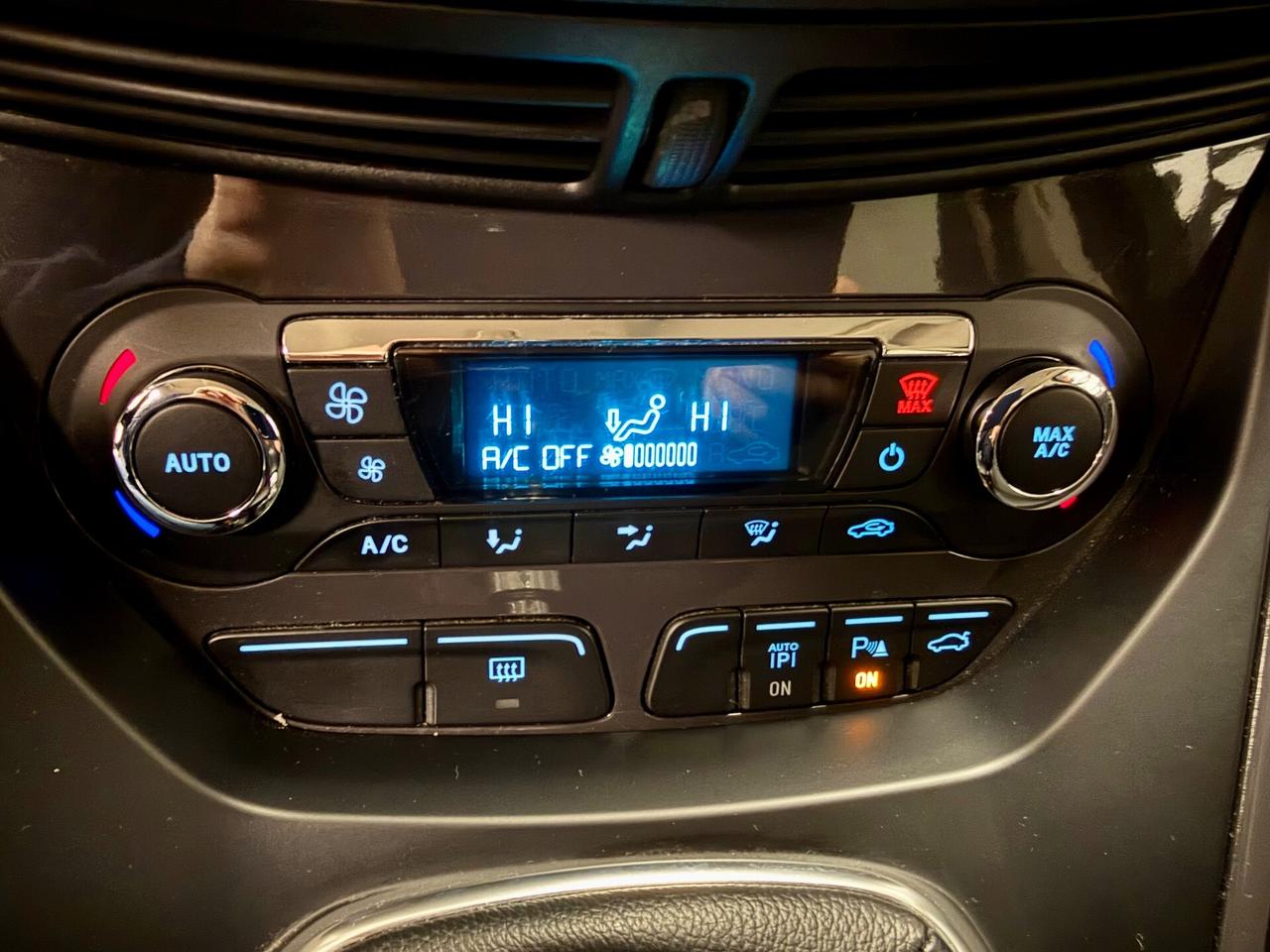 Ford Kuga 2.0 TDCI 140 CV 4WD Titanium