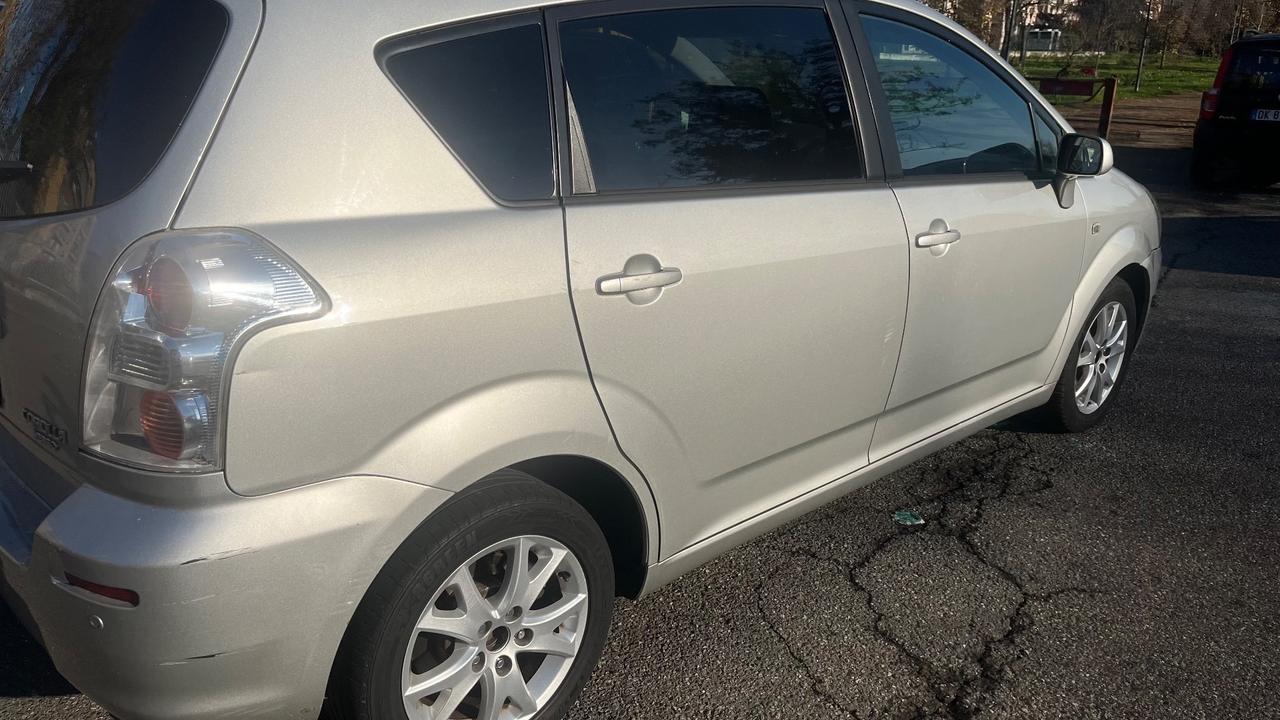 Toyota Corolla Verso 1.8 16V MMT MY'08 7pti