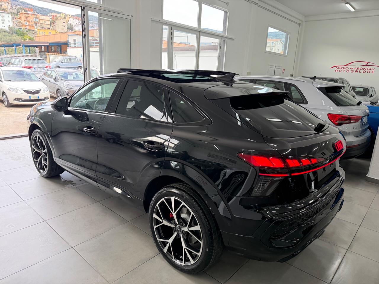 Audi Q3 40 TFSI quattro S tronic line 2026 TETTO FULL