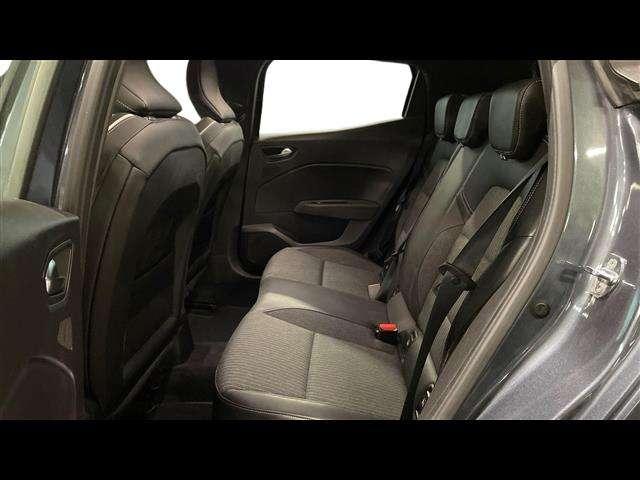 Renault Clio 1.6 E-Tech hybrid Intens 140cv auto my21