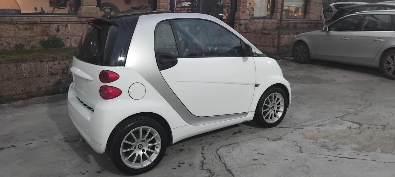 Smart ForTwo 1000 52 kW MHD coupé passion