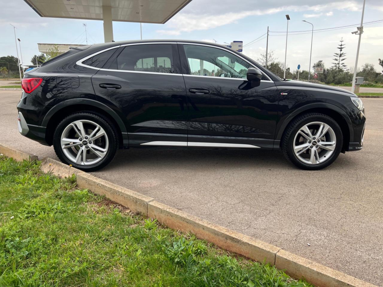 Audi Q3 Sportback 2023 - Garanzia 12 Mesi