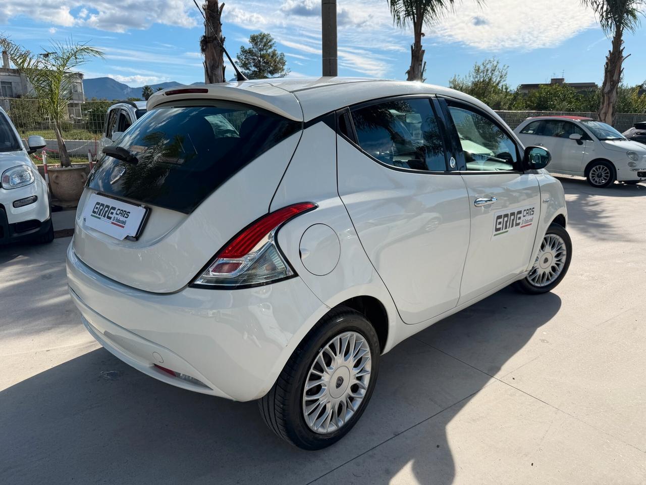 LANCIA YPSILON 2016 1.2 BENZINA/GPL 69 CV