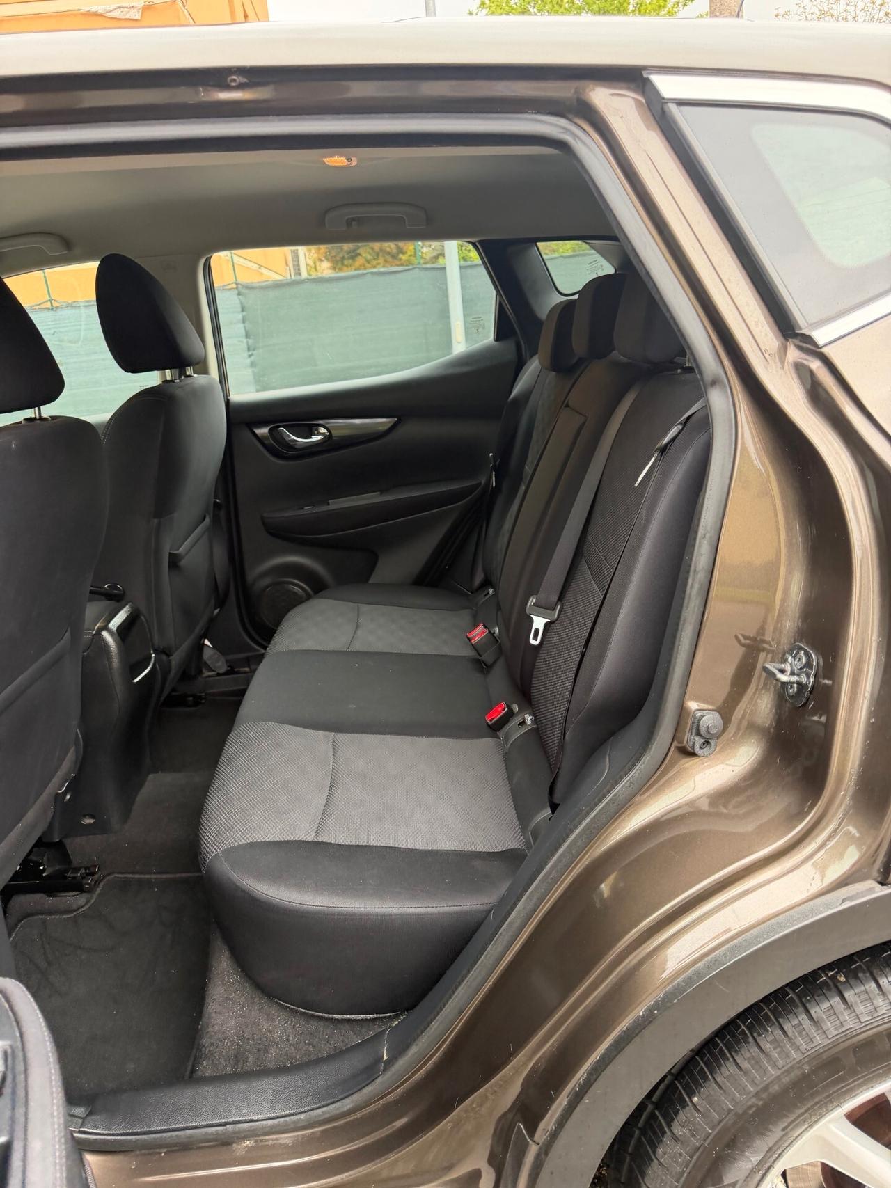 Nissan Qashqai 1.2 - NEOPATENTATI - 12 MESI DI GARANZIA -