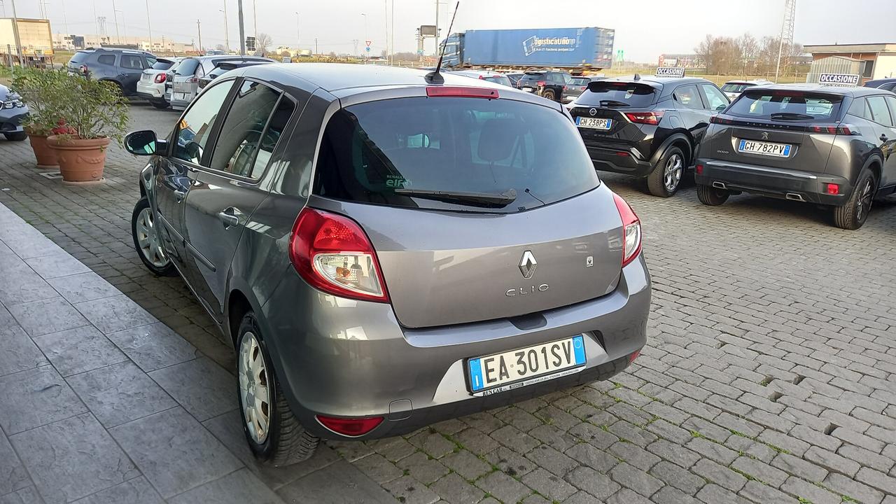 Renault Clio 1.2 16V 5 porte Dynamique