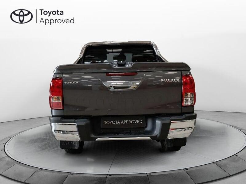 Toyota Hilux 2.4 D-4D A/T 4WD 4 porte Double Cab Executive+