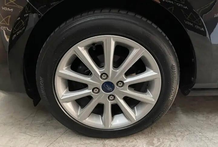 Ford Fiesta 1.0 Ecoboost 100 CV 5 porte Titanium