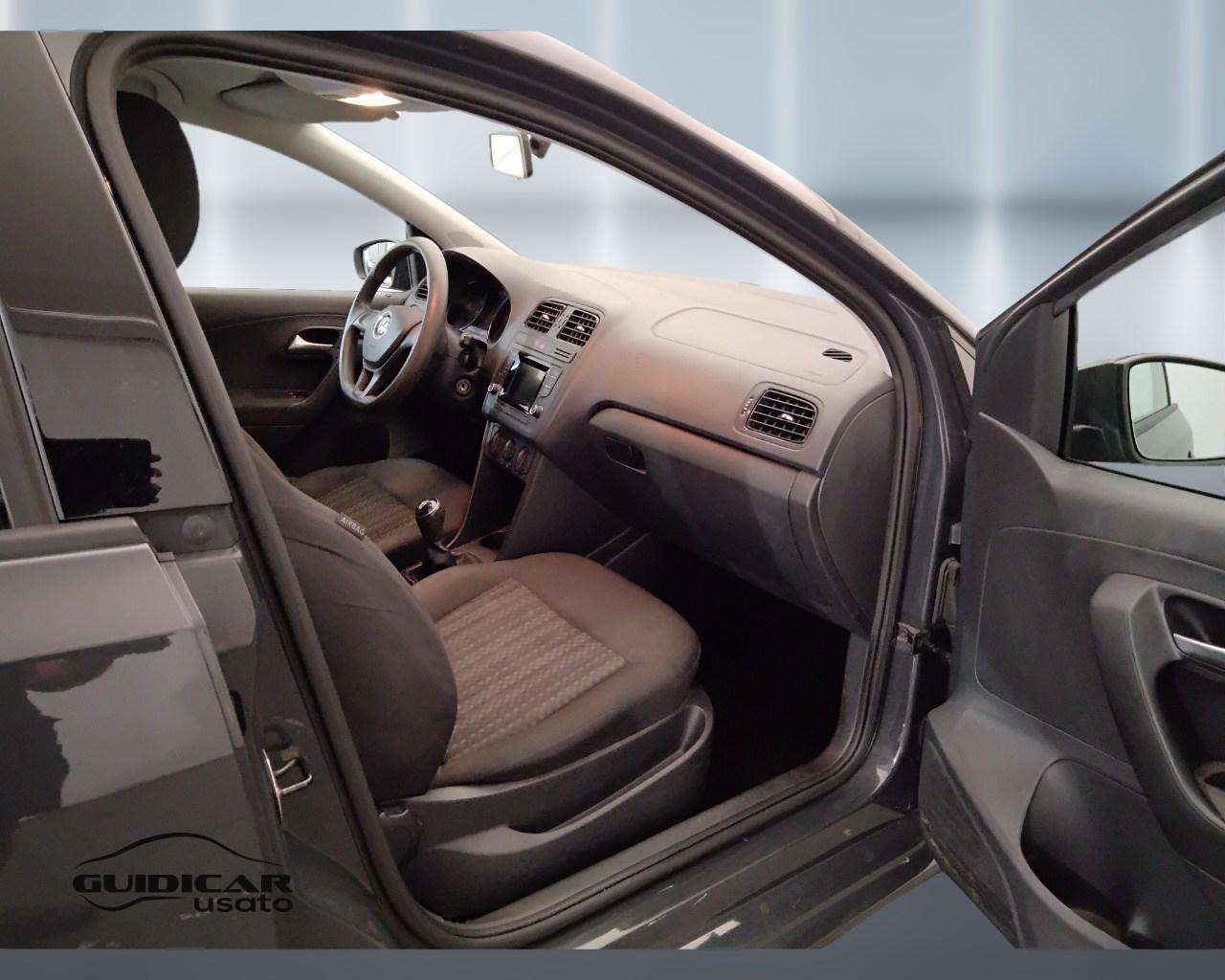 VOLKSWAGEN Polo V 2014 - Polo 5p 1.0 mpi Trendline 60cv