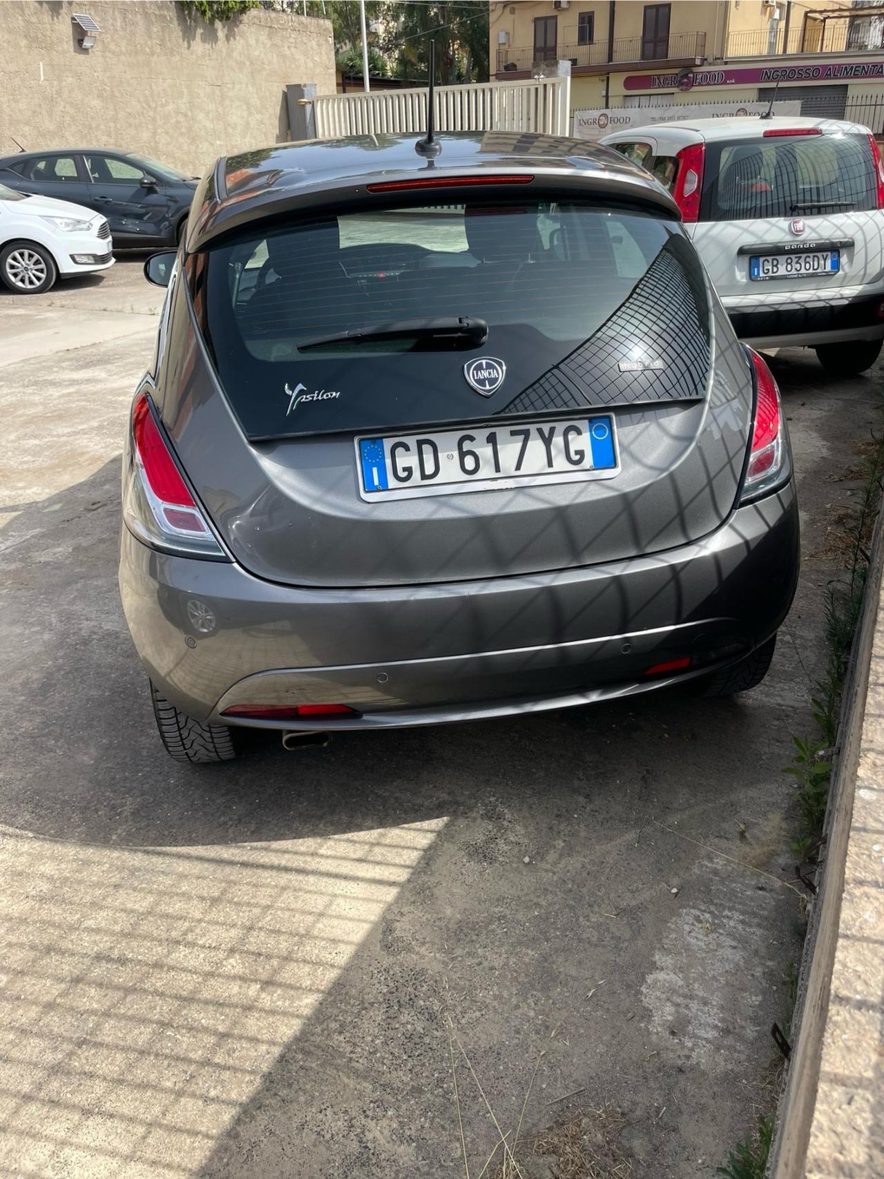 Lancia Ypsilon 1.0 FireFly 5 porte S&S Hybrid Ecochic Gold
