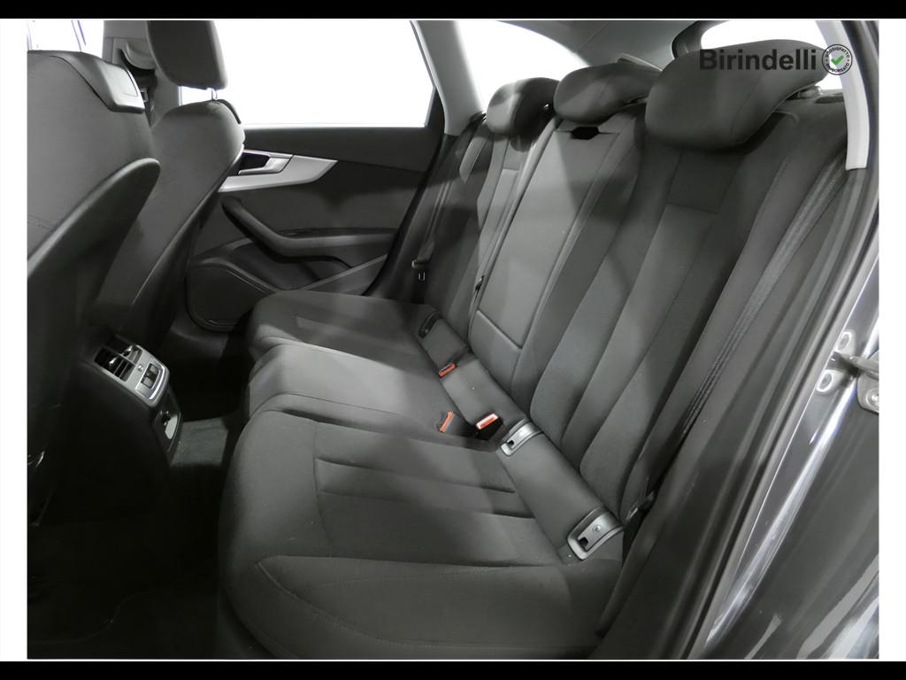 AUDI A4 5ª serie - A4 35 TDI/163 CV S tronic S line edition