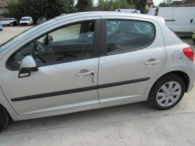 Peugeot 207 1.4 8V 75CV 5p. X Line ECO GPL NEOPATENTATI