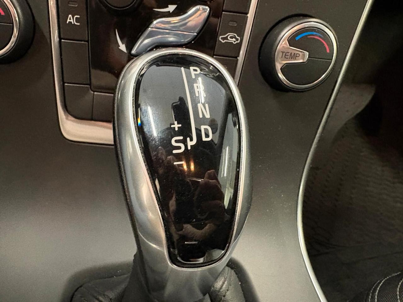 Volvo V60 BUSINESS D2 Geartronic