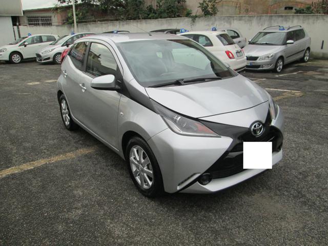 TOYOTA Aygo 1.0 VVT-i 69 CV 5 porte x- Black Tss