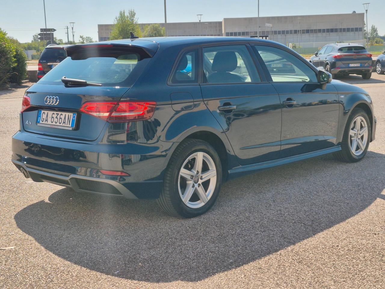 Audi A3 SPB 30 TDI S-LINE EXTERIOR