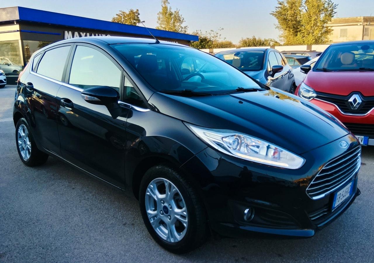 Ford Fiesta GPL CASA MADRE - Titanium