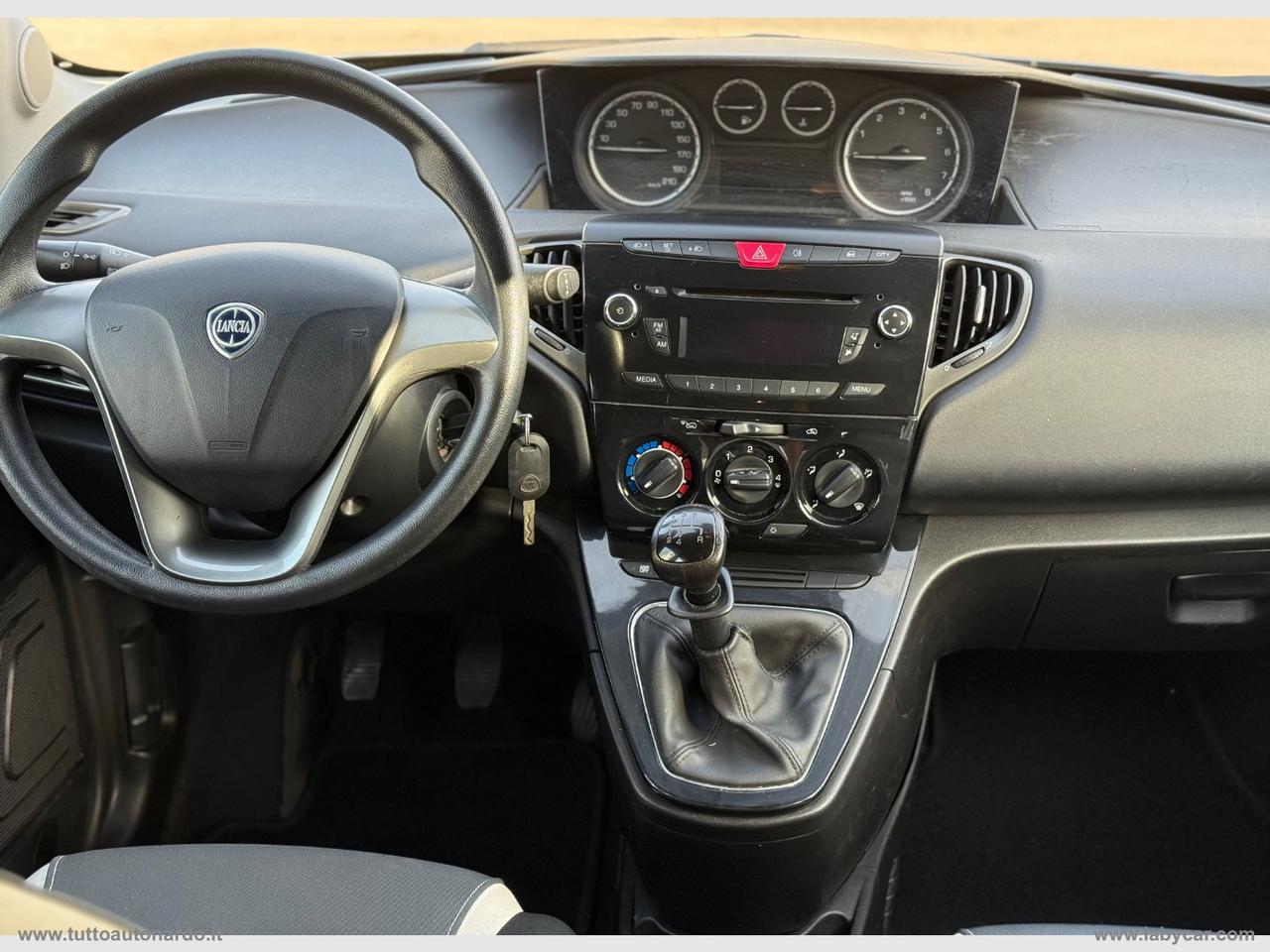 LANCIA Ypsilon 1.2 69 CV 5p. Platinum
