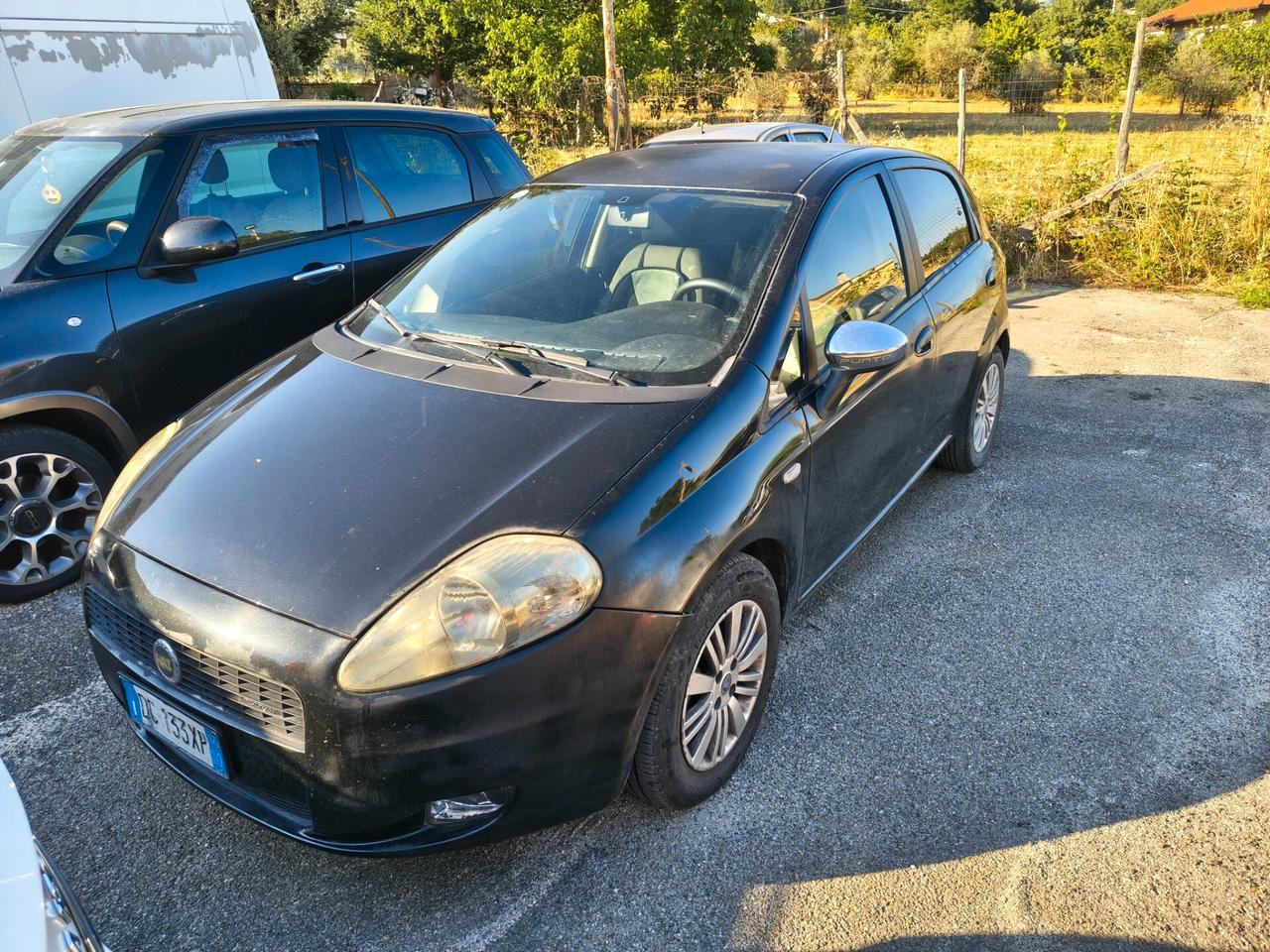 Fiat Grande Punto 1.3 MJT 75 CV 5 porte Dynamic