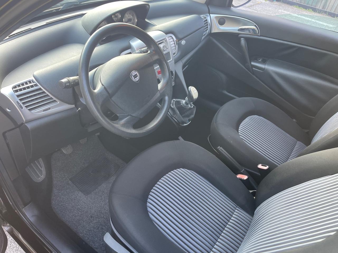 Lancia Ypsilon 1.2 Passion