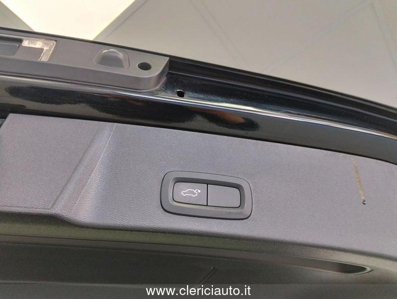 Volvo XC40 D4 AWD Geartronic Momentum