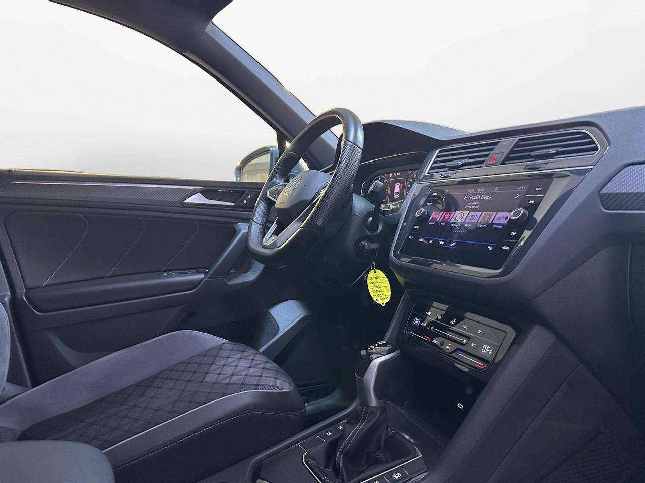 Volkswagen Tiguan 2.0 tdi R-Line 150cv