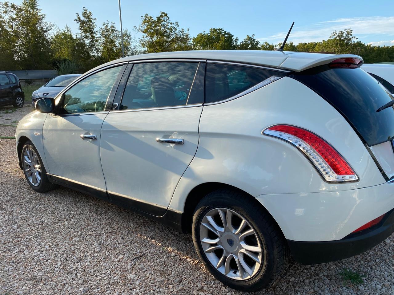 Lancia Delta 1.4 TJET platino ecochic 88KW 120CV