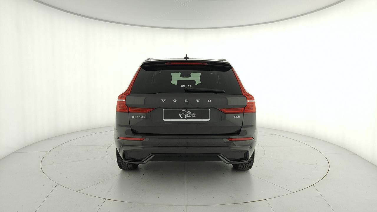 VOLVO XC60 2.0 b4 Plus Dark auto