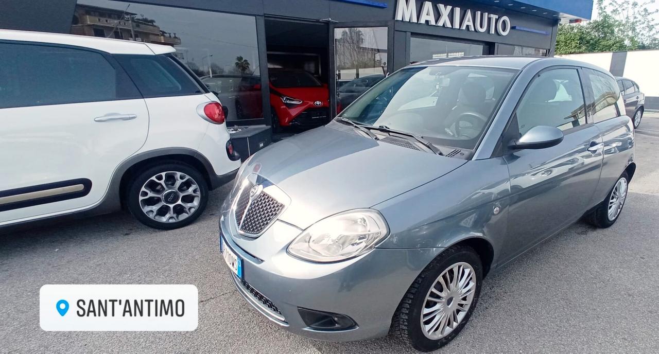 Lancia Ypsilon 1.2 Argento