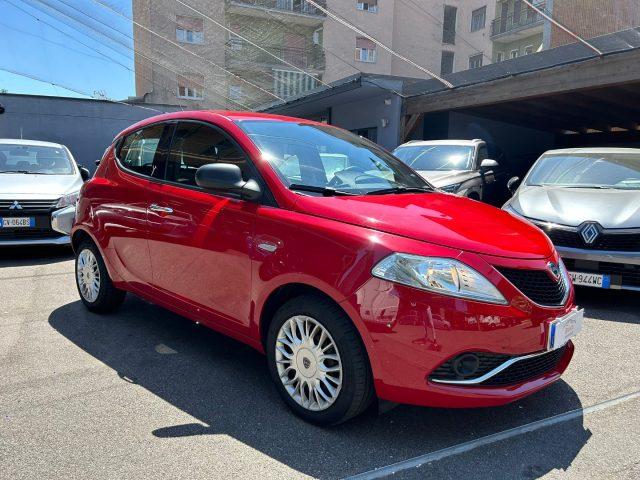 LANCIA Ypsilon 1.2 69 CV 5 porte Silver