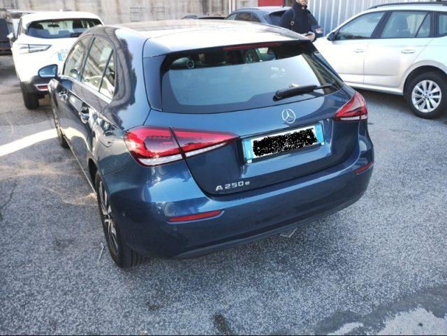 MERCEDES-BENZ A 250 e Automatic EQ-Power Business IVA ESPOSTA