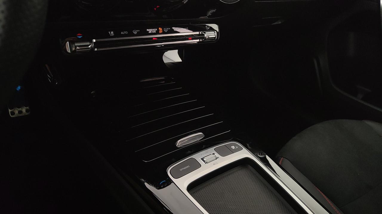 Mercedes-Benz A 180 d Premium auto