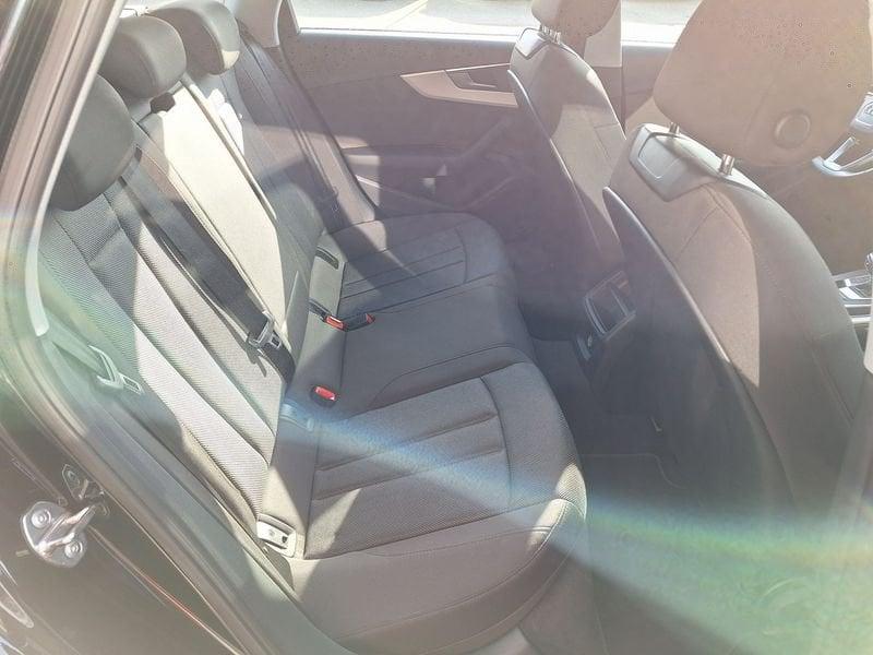 Audi A4 A4 Avant 35 2.0 tdi mhev Business 163cv s-tronic