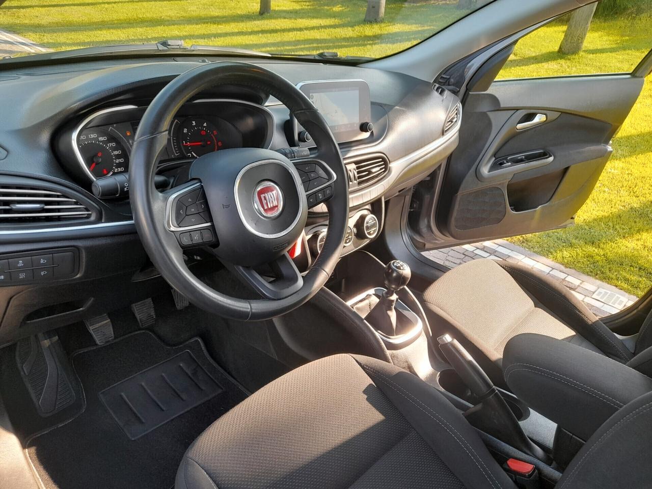 Fiat Tipo LOUNGE 1.6 M-jet 120cv *FULL OPTIONAL*