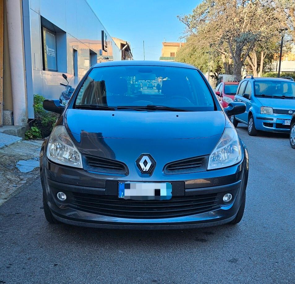 Renault Clio 1.5 dCi NEOPATENTATI!! KM30000!!!!!