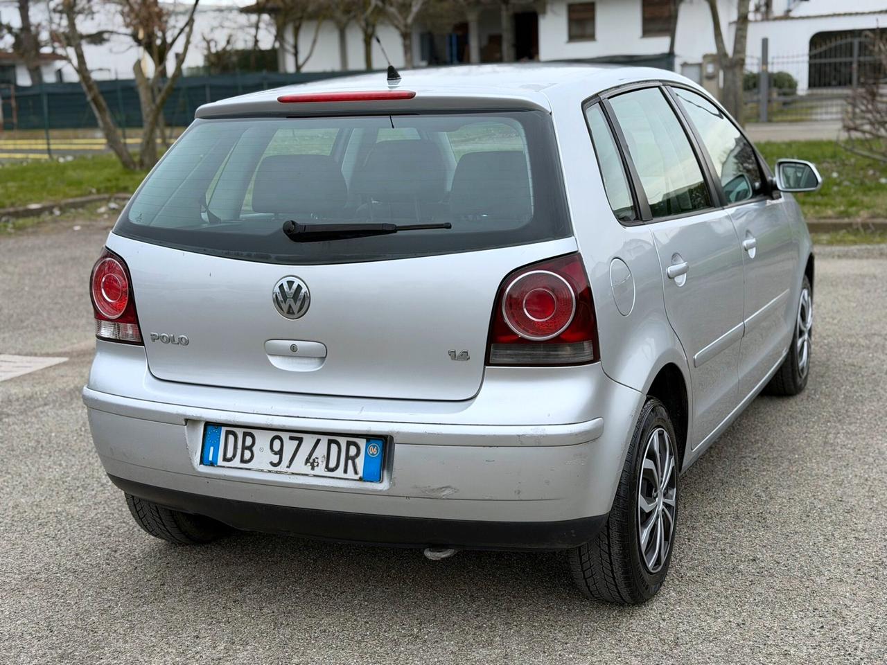 VOLKSWAGEN POLO 1.4 BENZINA AUTOMATICO