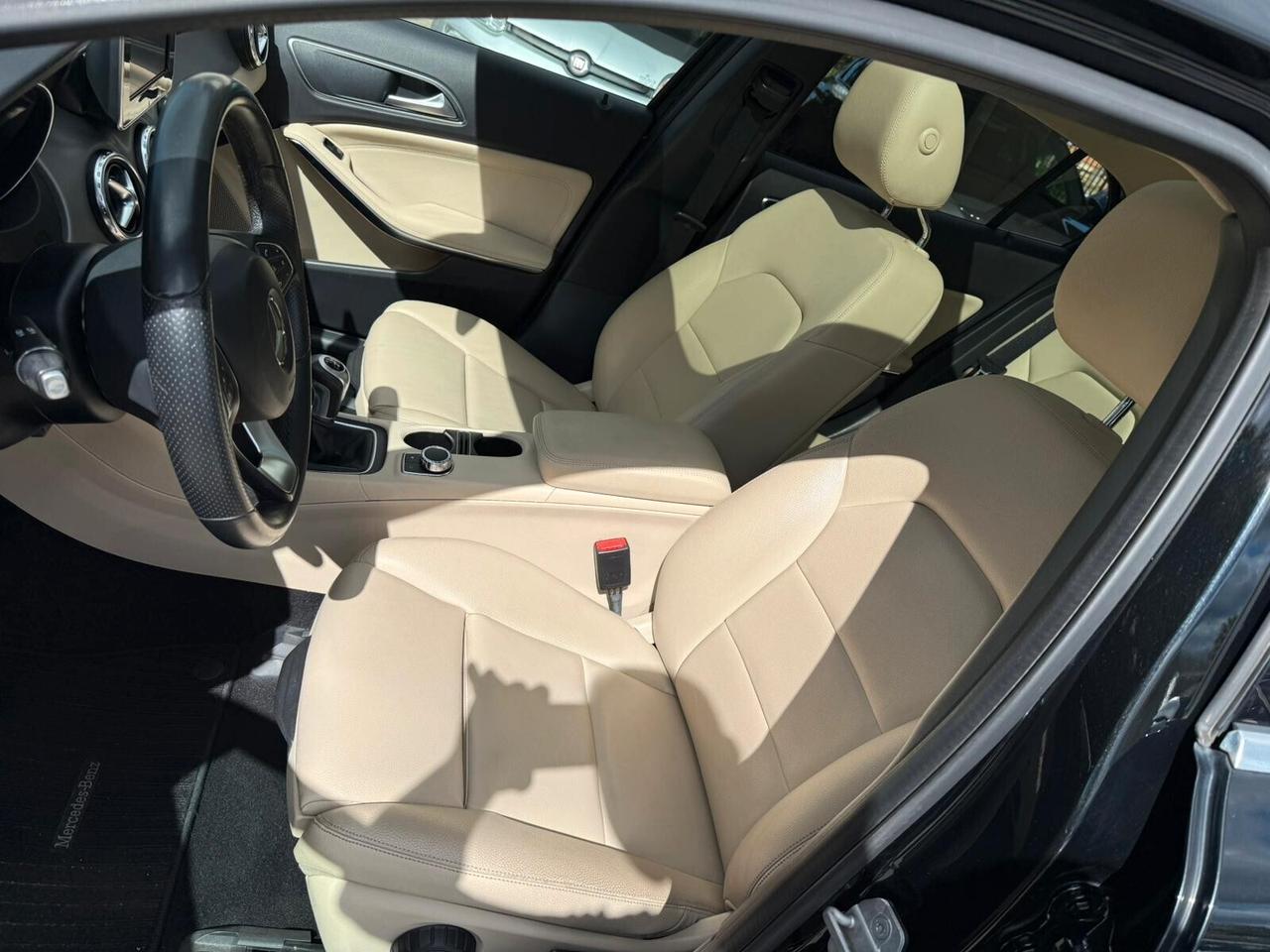 Mercedes-benz GLA 180 d Premium