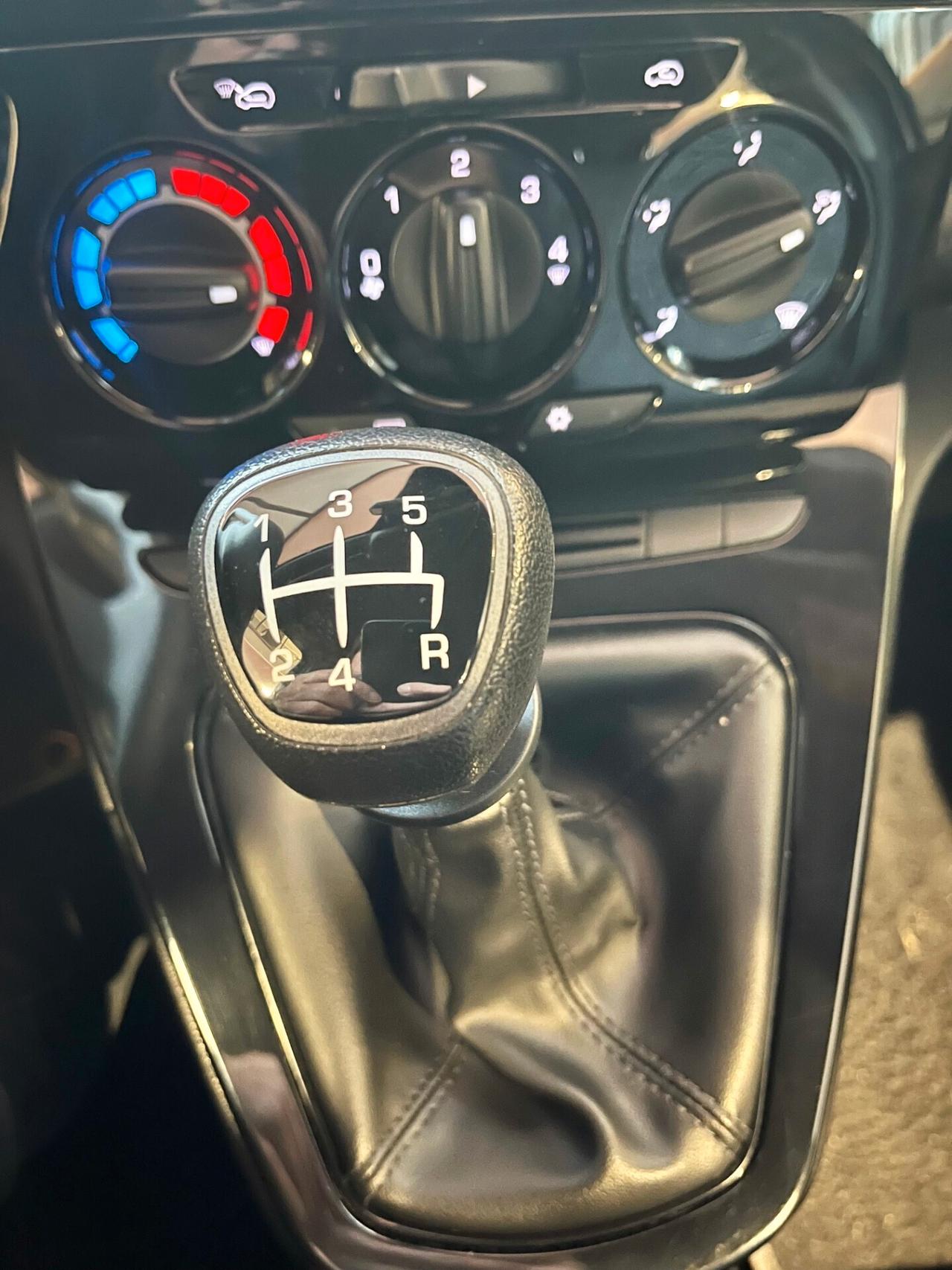 Lancia Ypsilon 1.2 69 CV 5 porte GPL Ecochic Elefantino Blu OK NEOPATENTATI