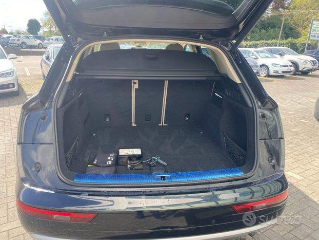 AUDI Q5 45 TDI quattro tiptronic Business Design