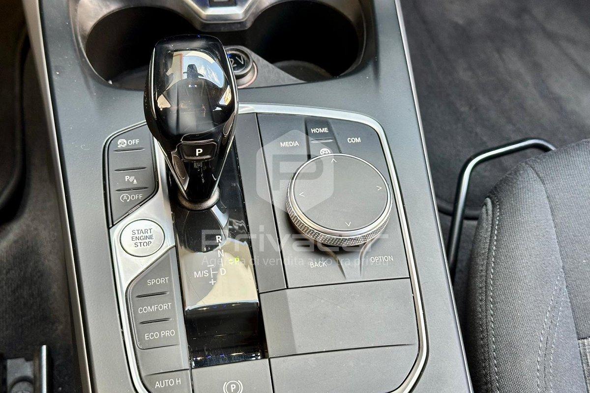 BMW 116d 5p. Advantage