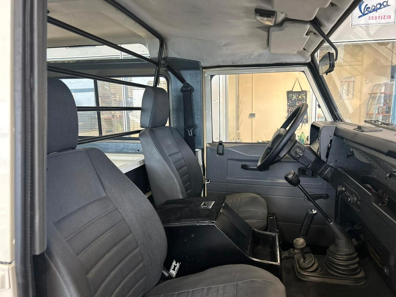 Land Rover Defender 90 2.5 Td5