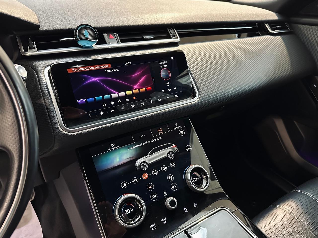 Land Rover Range Rover Velar R-Dynamic 240cv TOTAL BLACK-SCHERMI-LUCI AMBIENTE
