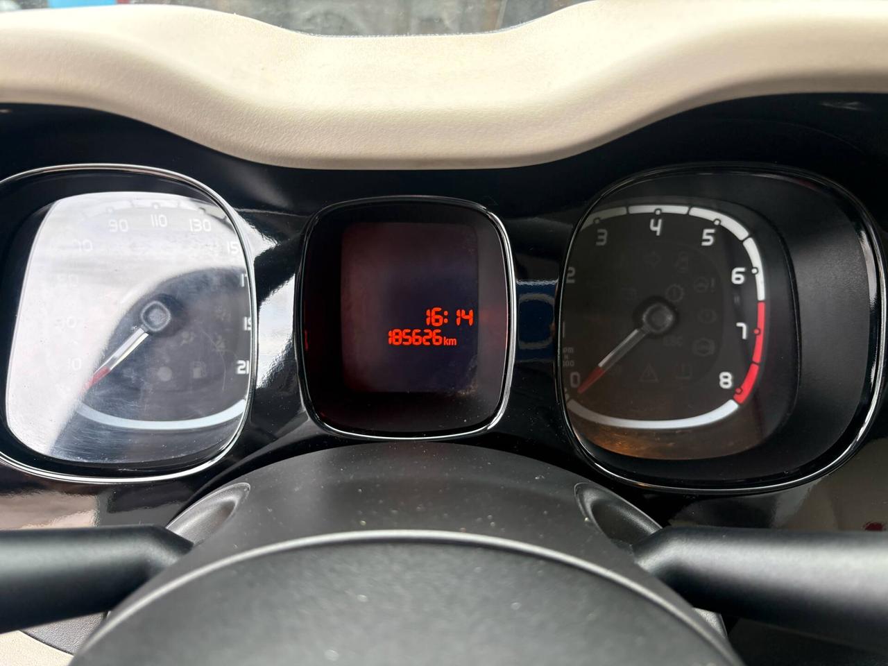 Fiat Panda 1.2 Lounge E5b