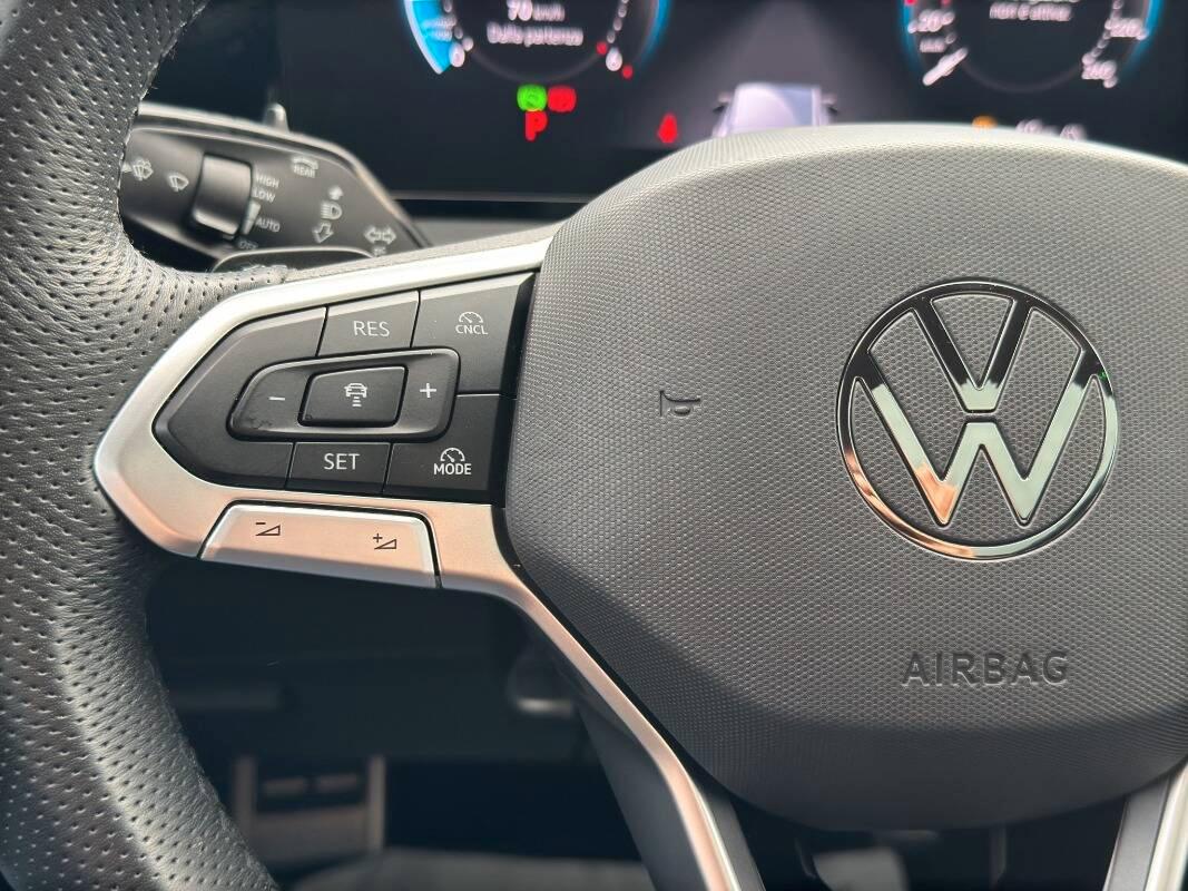 Volkswagen Tiguan 2.0 tdi R-Line 4motion 193cv dsg TETTO APRIBILE