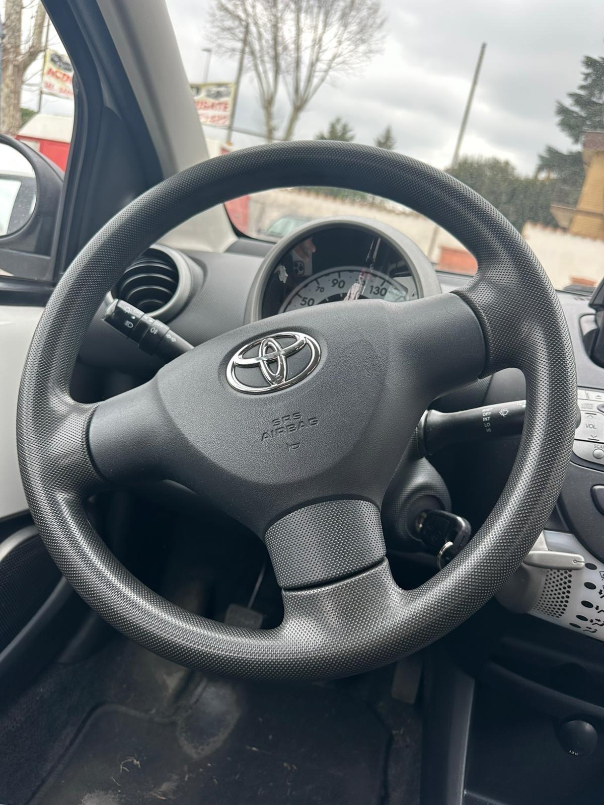 Toyota Aygo 1.0 benzina