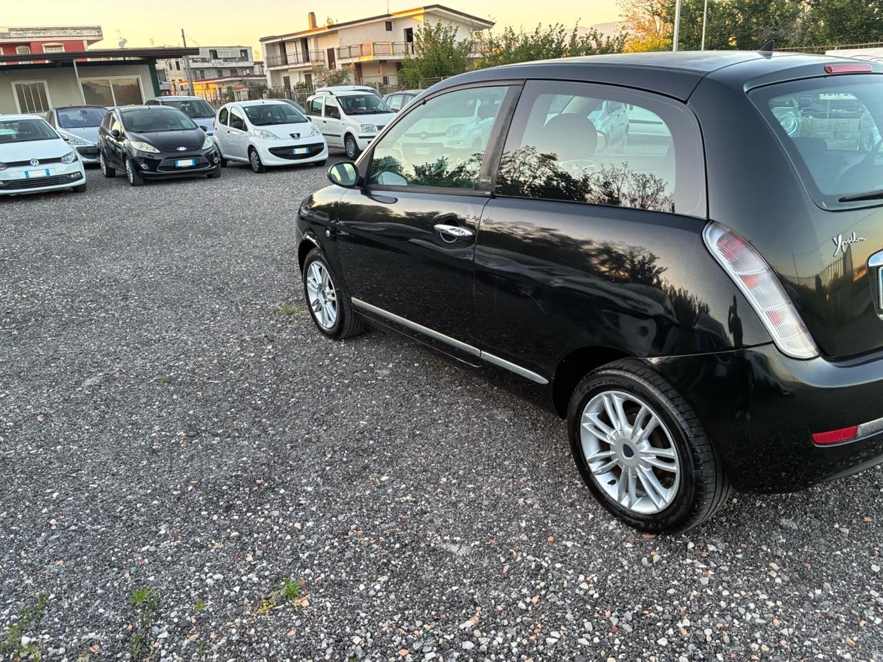Lancia Ypsilon 1.2 69cv Unyca - 2012