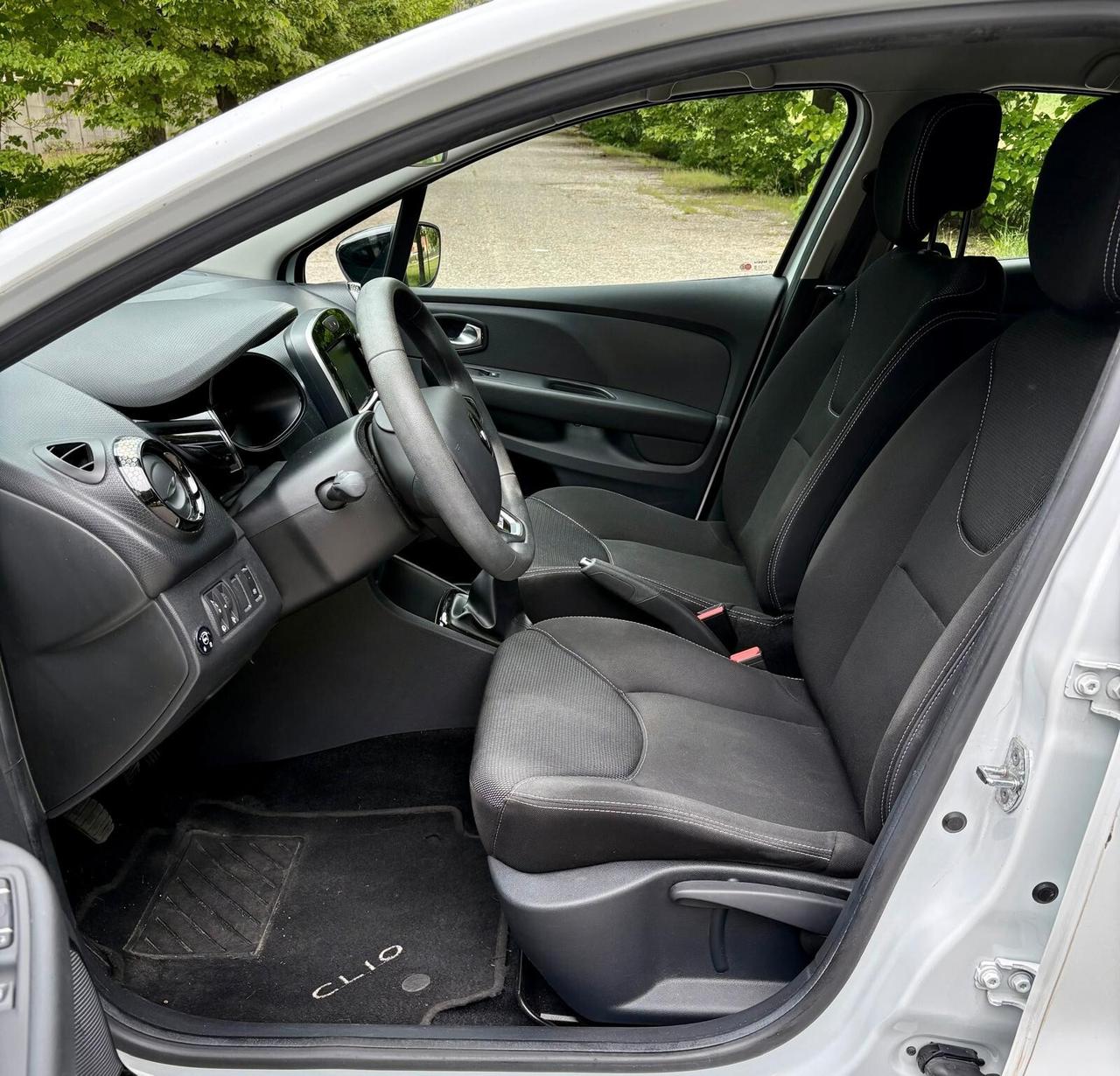 Renault Clio TCe 12V 90 CV GPL 5 porte Moschino Life